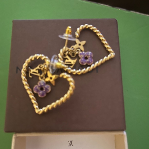 Louis Vuitton Sweet Monogram Earrings - Picture 2 of 2